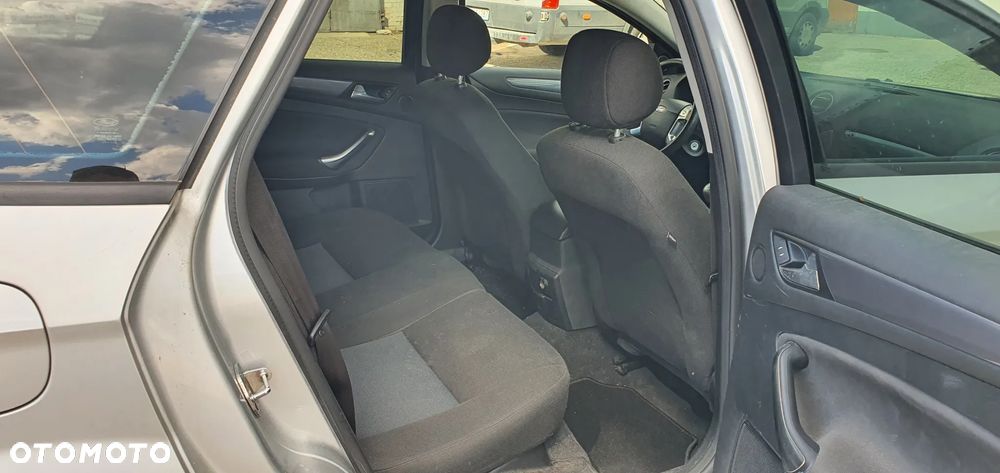 Ford Mondeo 2.0 TDCi Platinium X Plus (Titanium) - 31