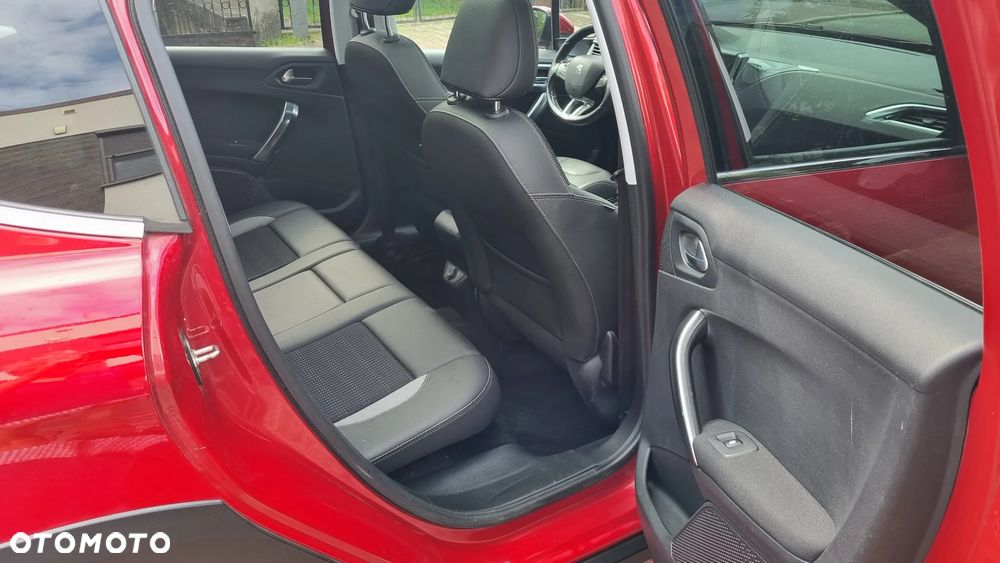 Peugeot 2008 1.2 Pure Tech GPF Allure S&S EAT6 - 12