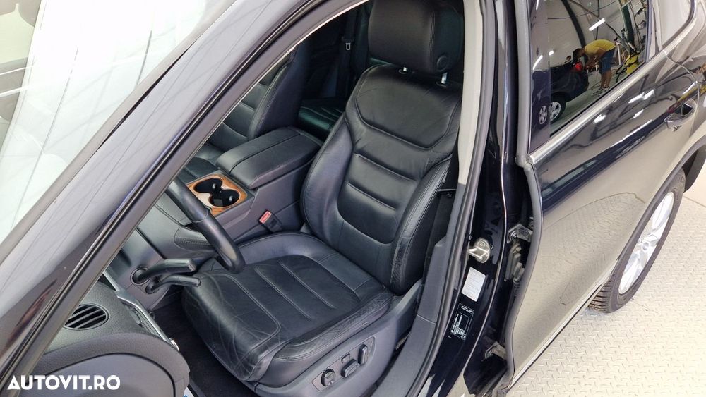 Volkswagen Touareg 3.0 V6 TDI BMT - 12