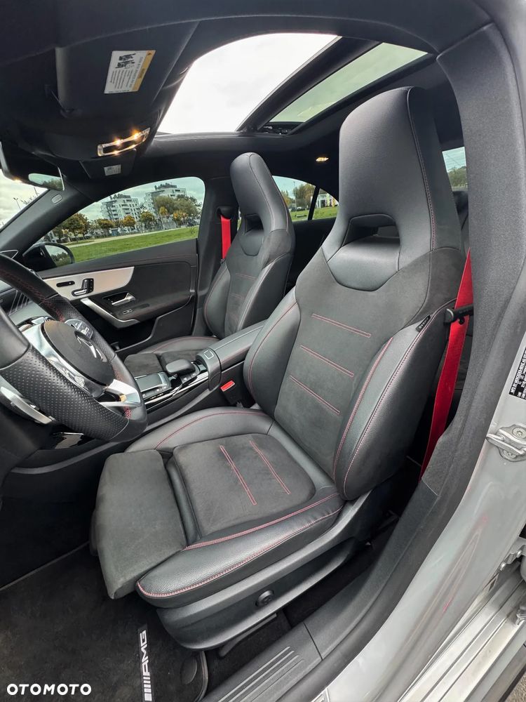 Mercedes-Benz CLA AMG 35 4Matic AMG Speedshift 7G-DCT - 16