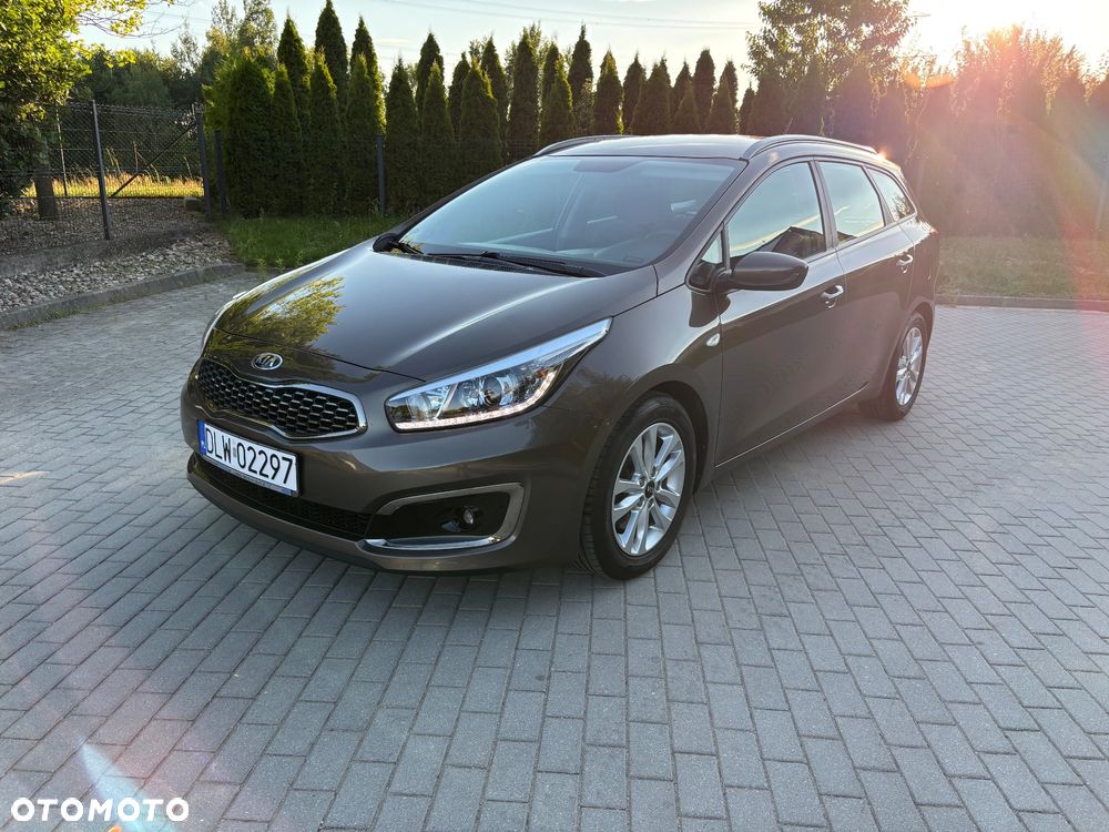 Kia Ceed 1.4 Smart Plus - 1