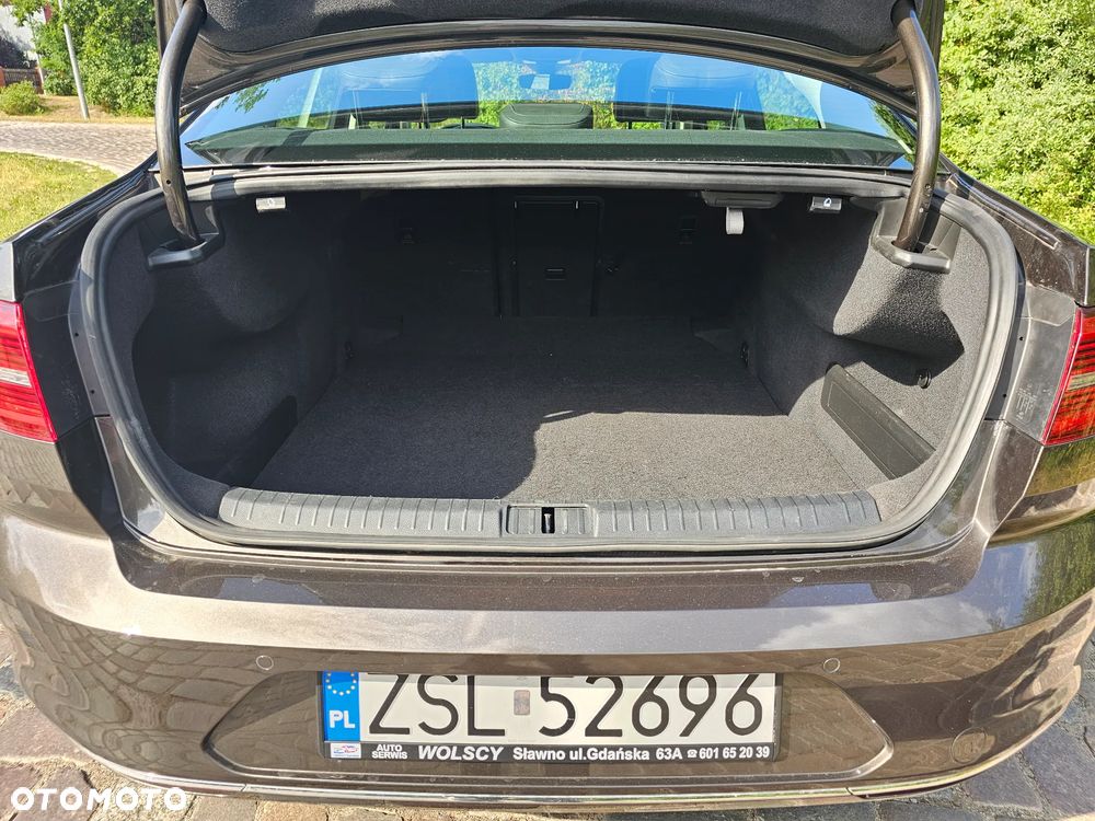 Volkswagen Passat 2.0 TDI BMT Highline DSG7 - 9