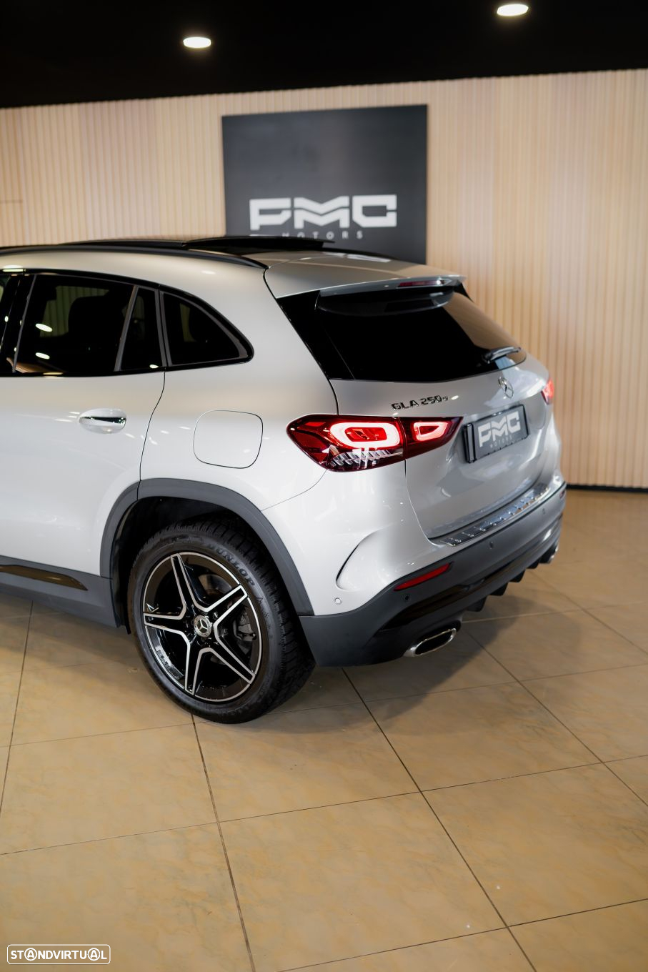 Mercedes-Benz GLA 250 e AMG Line - 14