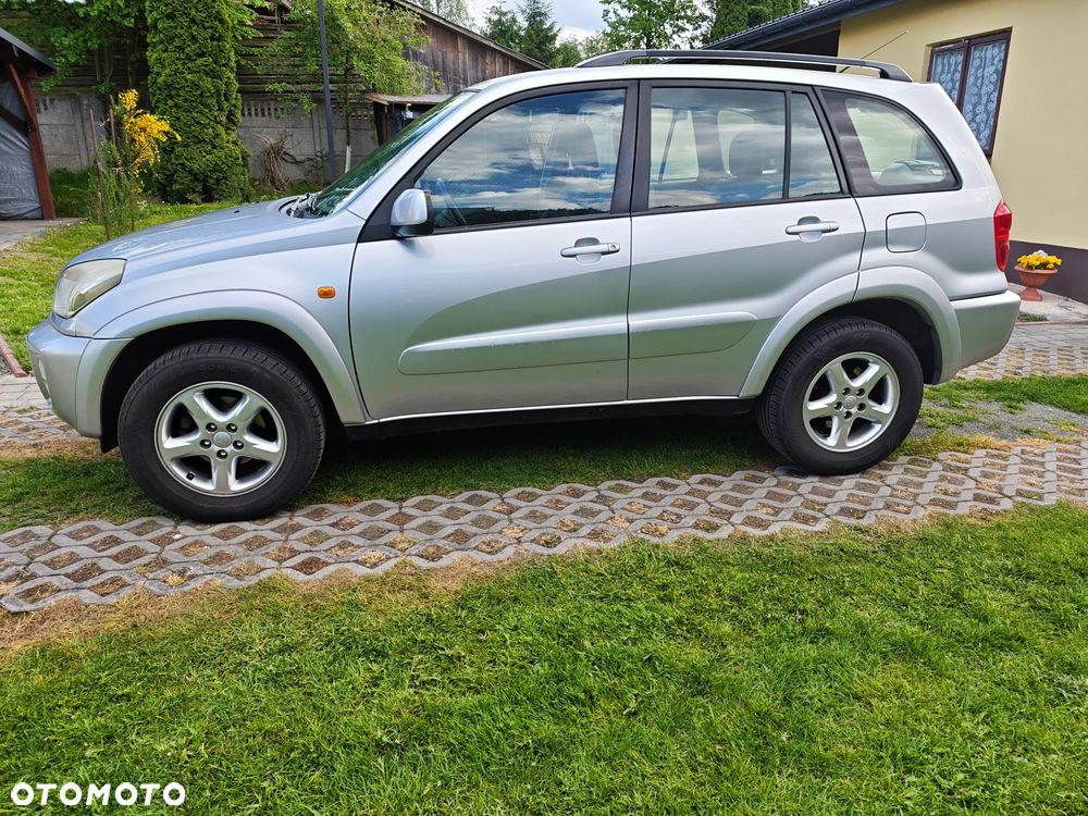 Toyota RAV4 - 2