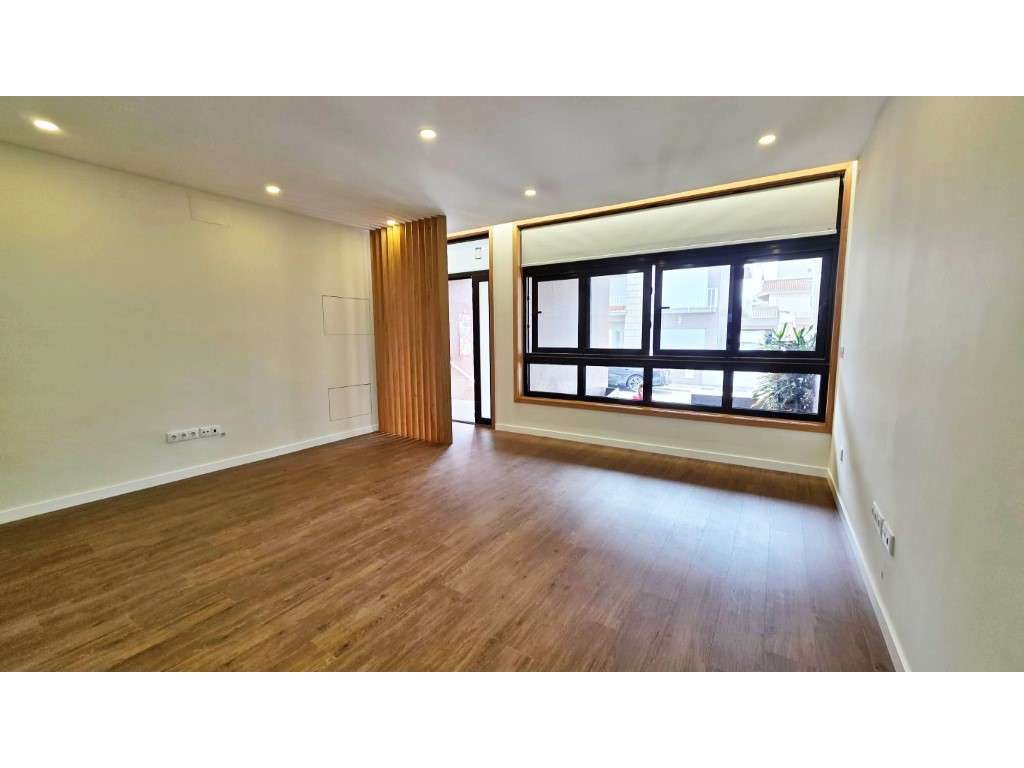 Apartamento T2 com terraço próximo da praia - Grande imagem: 3/16