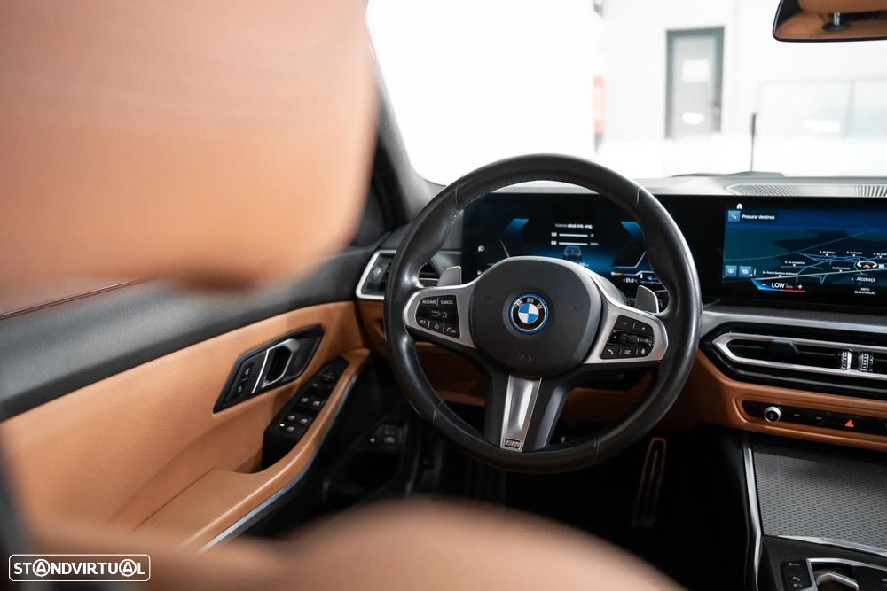 BMW 320 e Pack Desportivo M Auto - 18