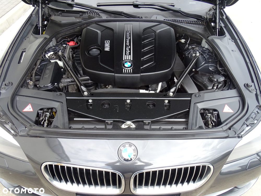 BMW Seria 5 525d - 21