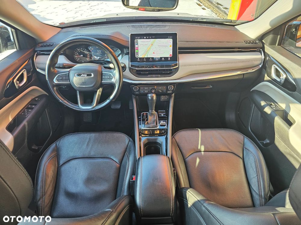 Jeep Compass - 12
