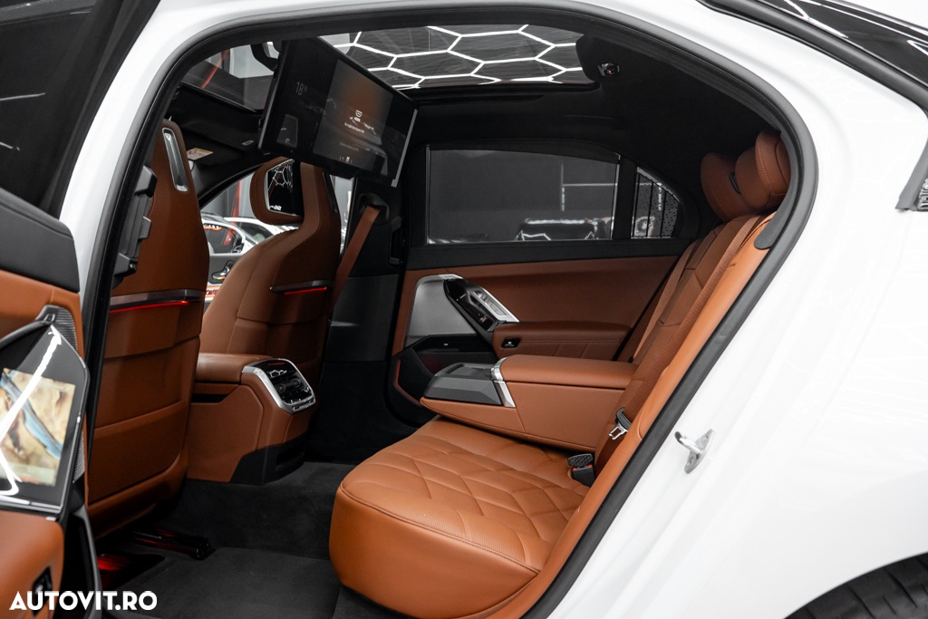BMW Seria 7 750e xDrive AT PHEV - 19