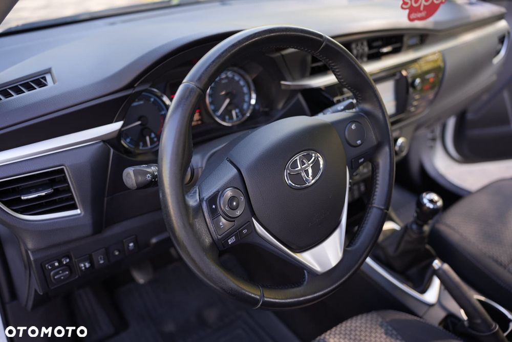 Toyota Corolla 1.4 D-4D Premium - 21