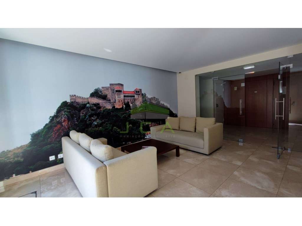 Apartamento com licença para AL no Centro Histórico de Leiria - Grande imagem: 2/15