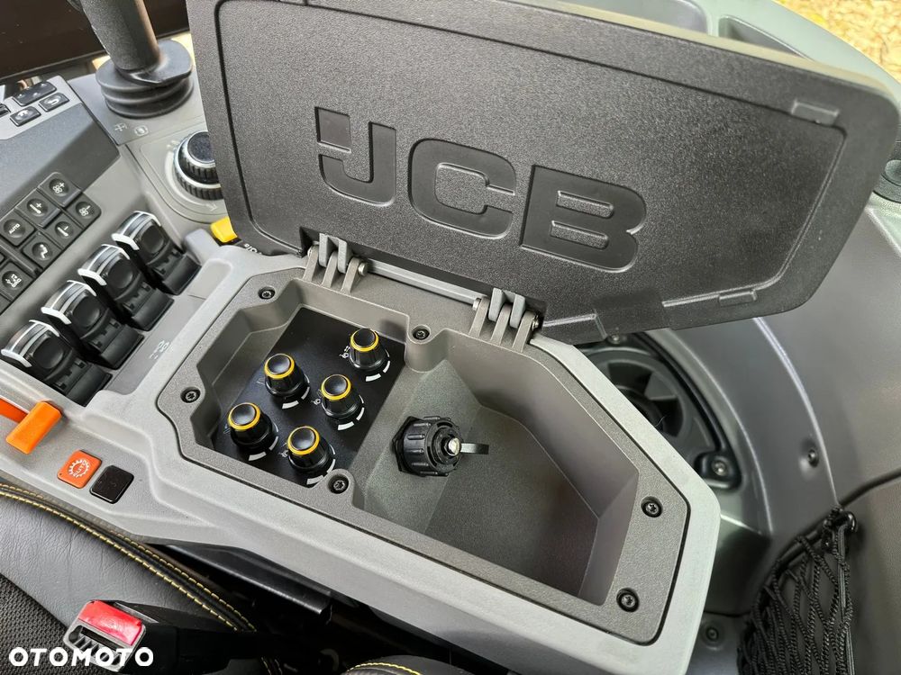 JCB Fastrac 4220 ICON | DEMO |220 KM |2022 ROK - 19