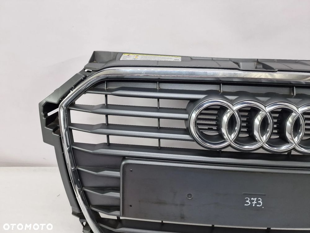 AUDI A1 8XA 14- ATRAPA / GRILL PRZEDNI PRZÓD , NR 8XA853651C / 8XA853651B , NR AUKCJI GL373 - 6