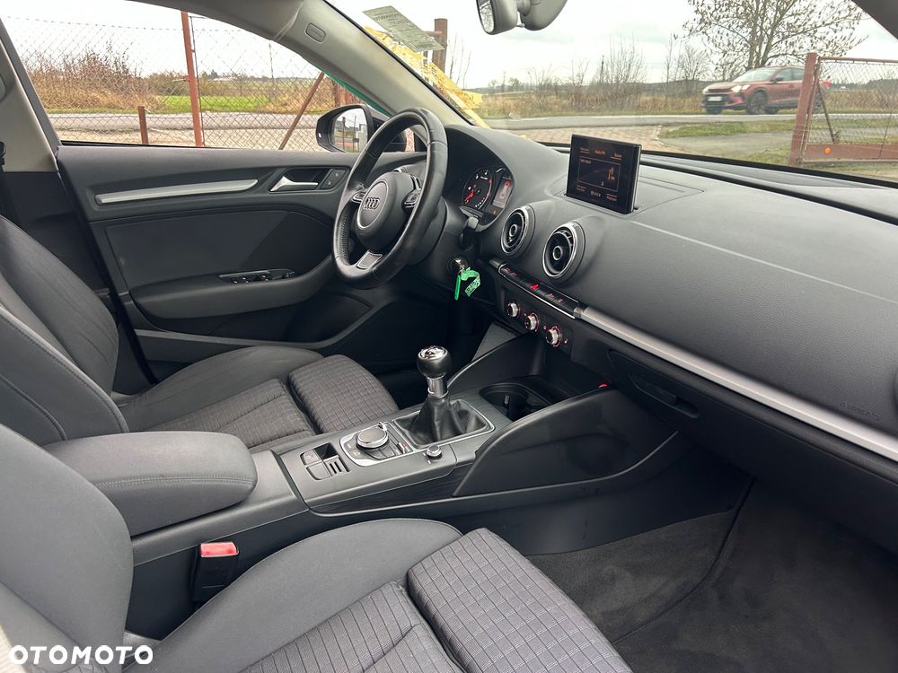 Audi A3 Sportback - 18