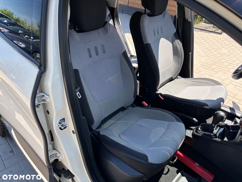 Renault Captur - 22