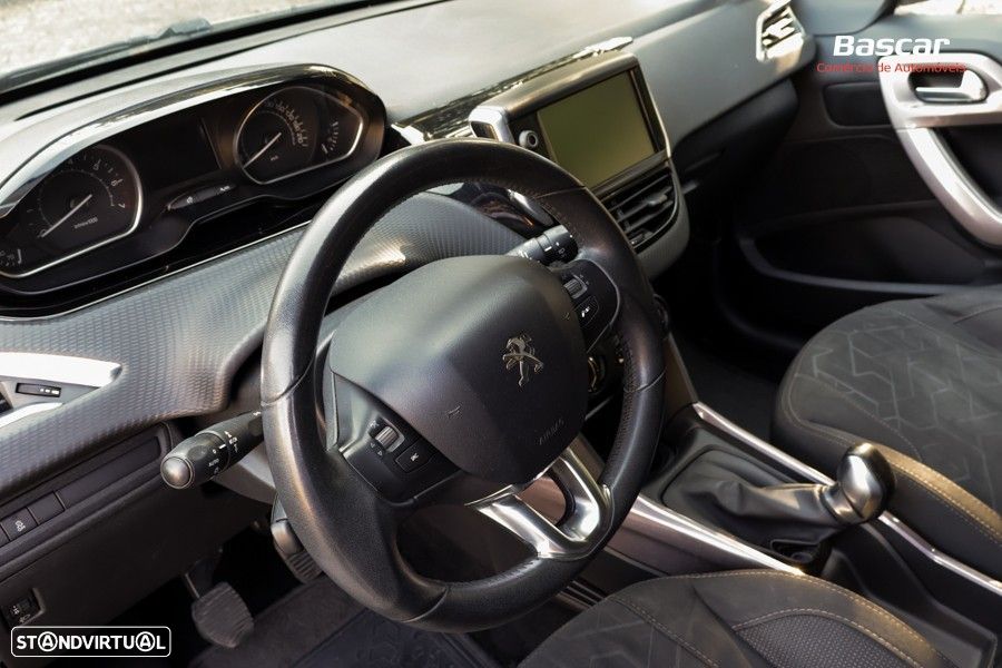 Peugeot 2008 1.2 PureTech Style - 10