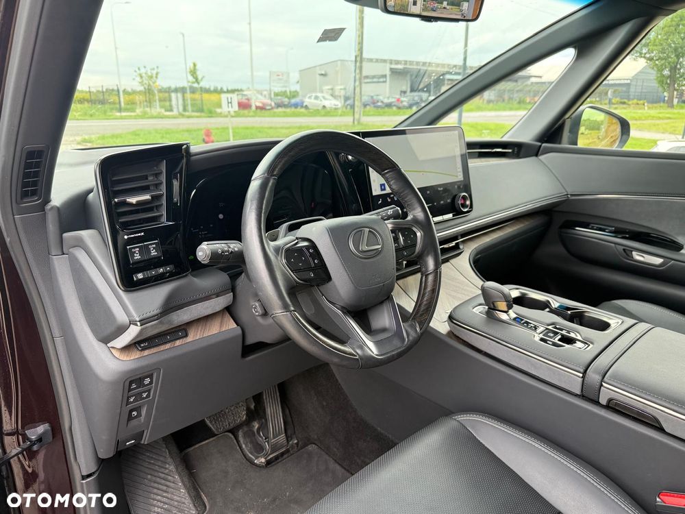 Lexus LM 350h Prestige - 13