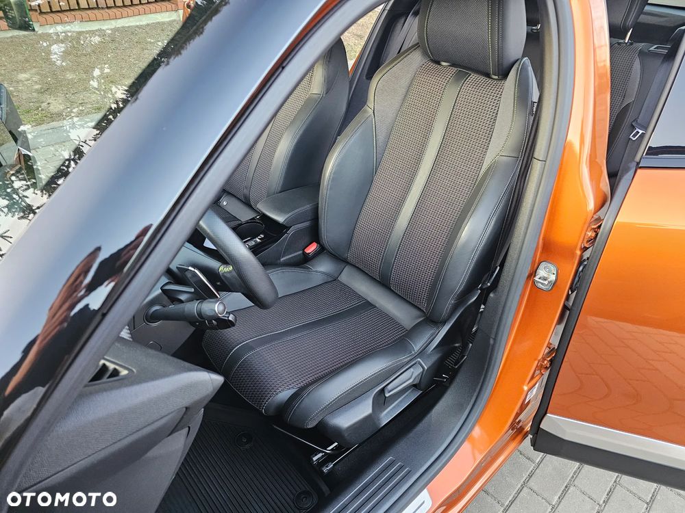 Peugeot 2008 1.2 PureTech GT Line S&S EAT8 - 9