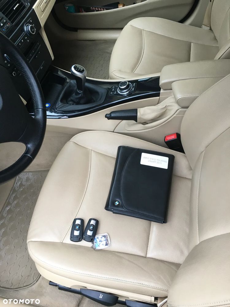 BMW Seria 3 318d DPF Edition Exclusive - 9