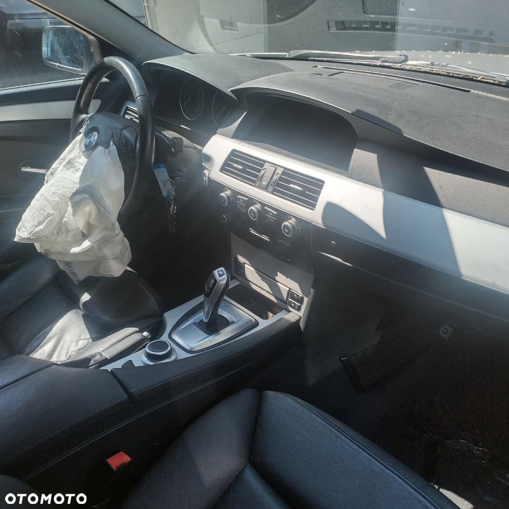 BMW Seria 5 525i xDrive Edition Exclusive - 8