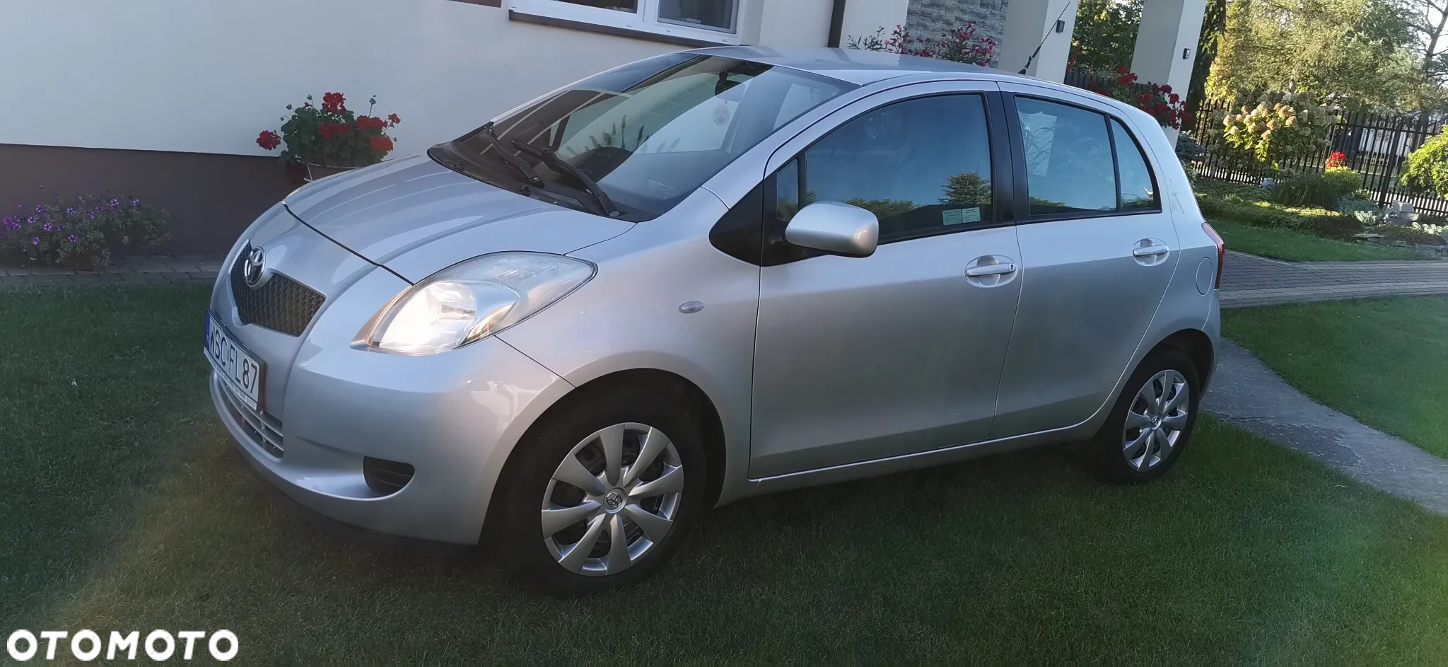 Toyota Yaris 1.3 Sol Premium - 2