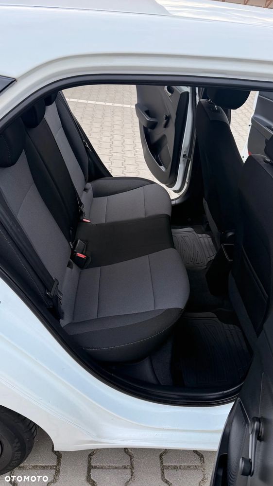 Hyundai i20 1.1 CRDi Fresh - 11