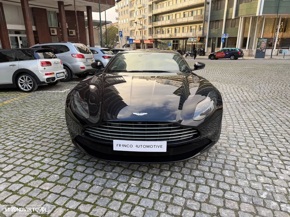 Aston Martin DB11 Coupé V8 Auto - 2