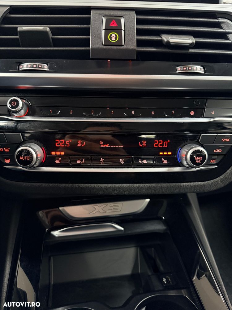 BMW X3 xDrive20i AT - 24