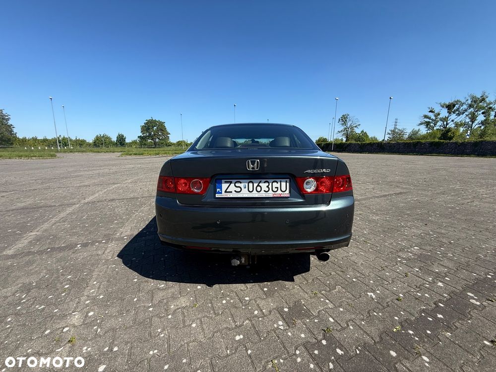 Honda Accord 2.0 Comfort - 9