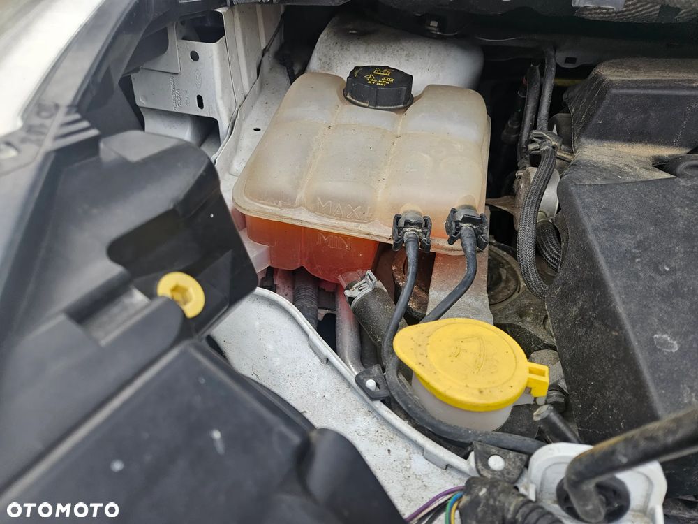 Ford Kuga 2.0 TDCi 4x4 SYNC - 26