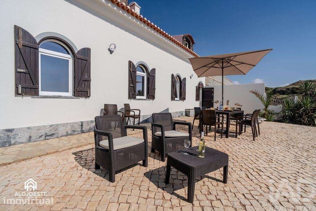 Moradia isolada T4 em São Pedro da Cadeira de 196 m2 - Grande imagem: 4/34