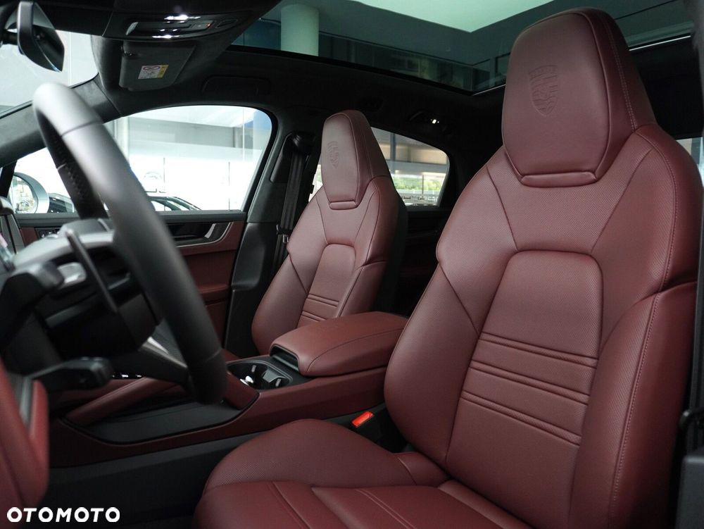 Porsche Cayenne E-Hybrid PHEV Black Edition - 29
