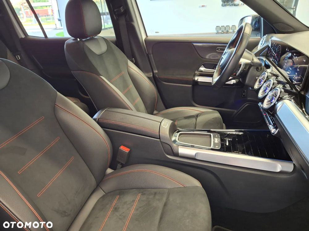 Mercedes-Benz GLB 200 AMG Line 7G-DCT - 12