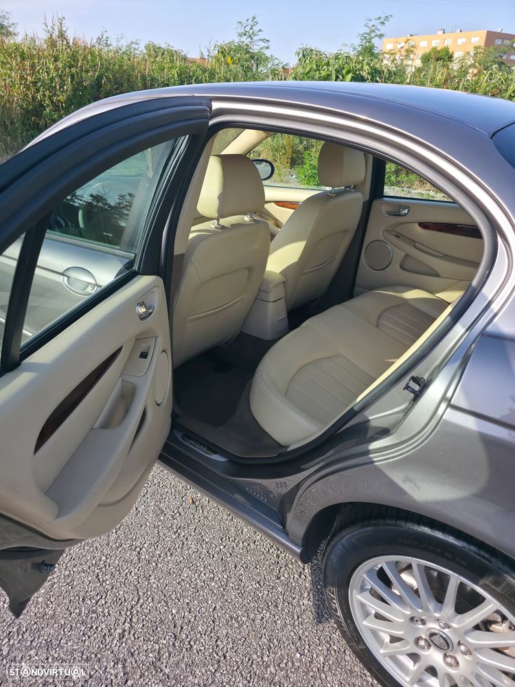 Jaguar X-Type 2.2 Executive - 6