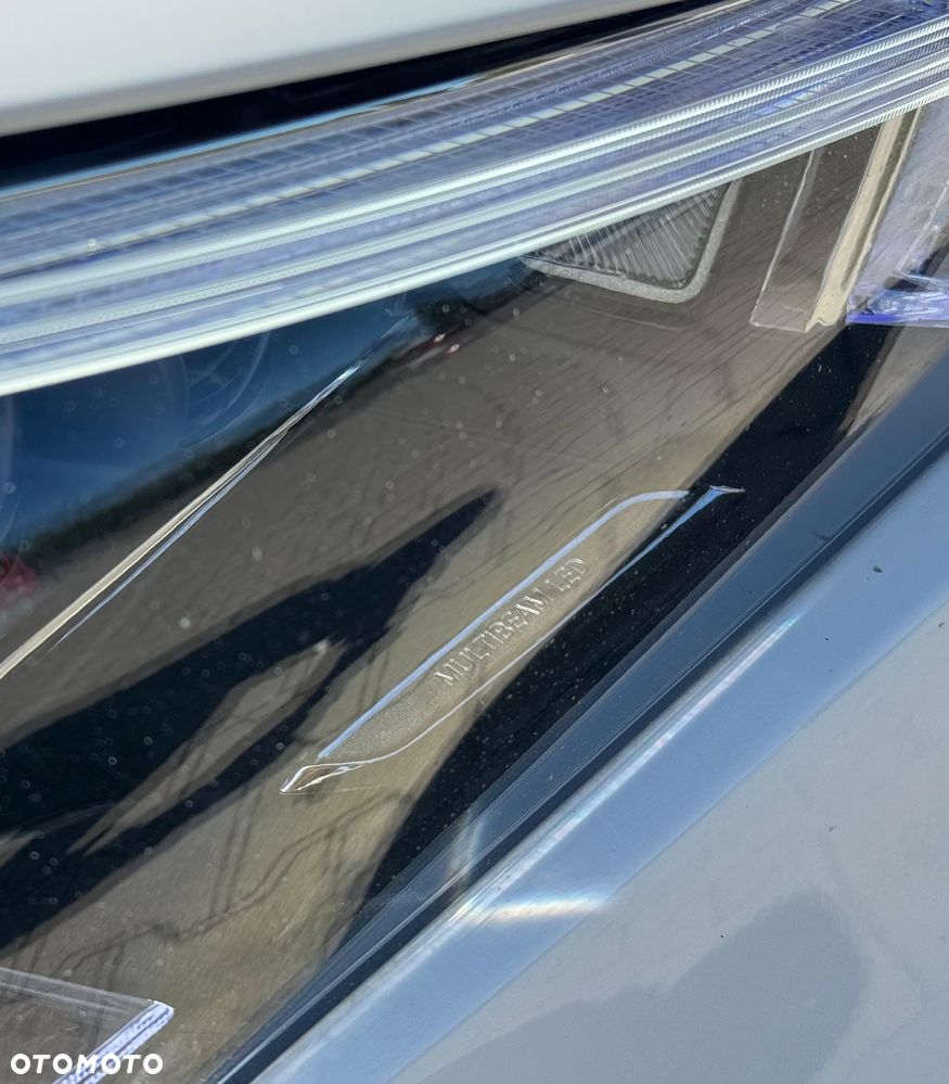 Mercedes-Benz CLA 200 7G-DCT Progressive - 20