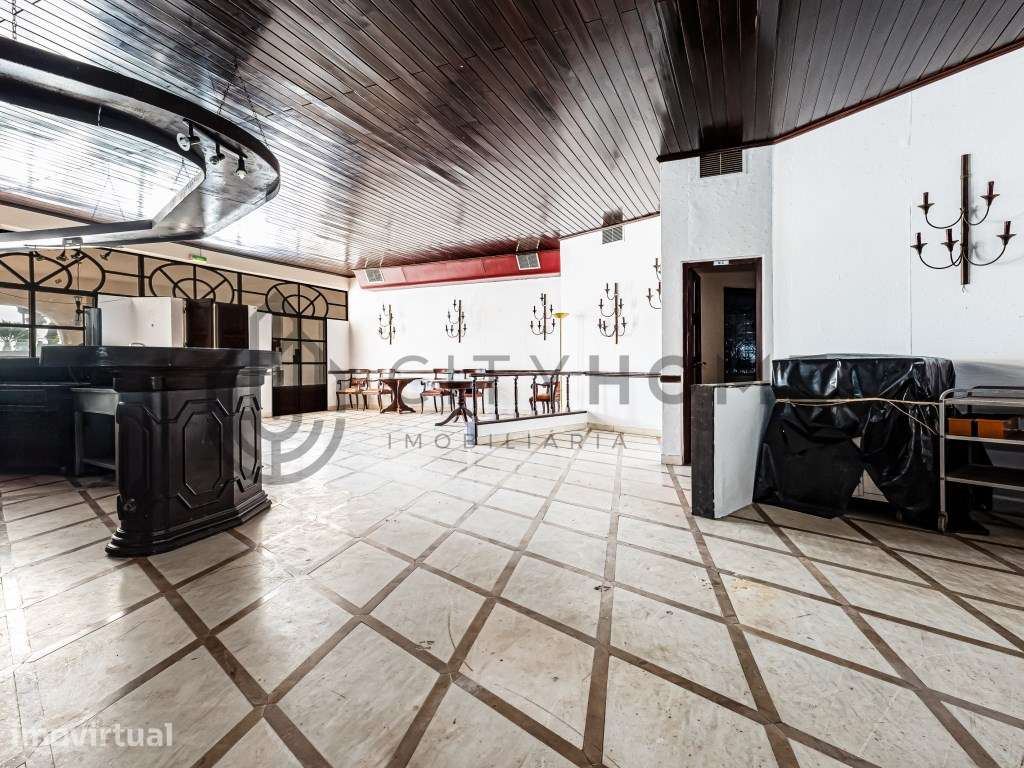 Restaurante / Espaço Comercial em zona Popular de Carvoeiro - Grande imagem: 4/25