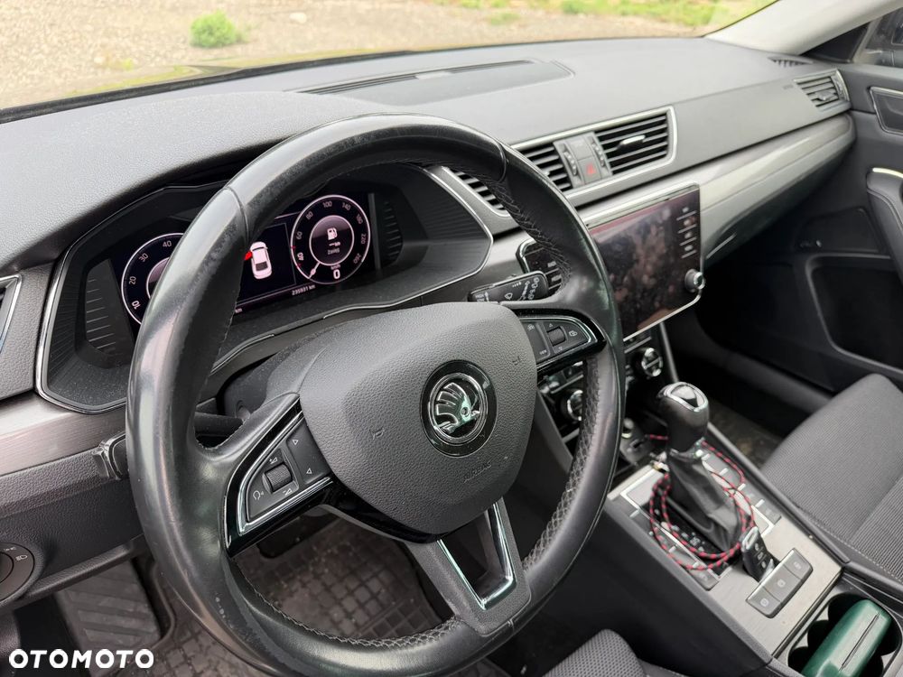 Skoda Superb 2.0 TDI Active DSG - 6