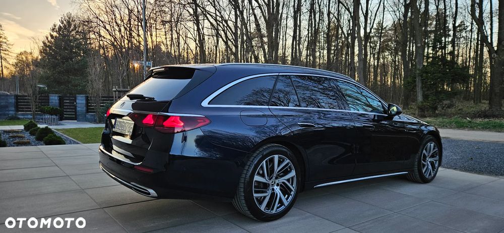 Mercedes-Benz Klasa E 300 PHEV Exclusive 9G-Tronic - 19