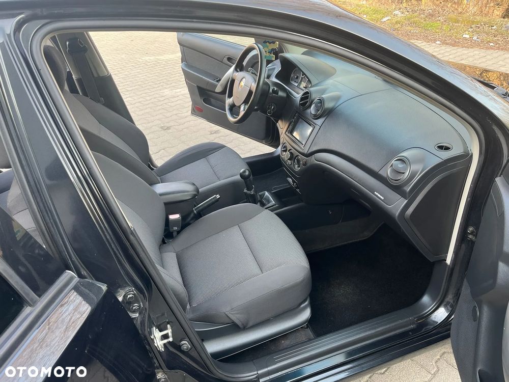Chevrolet Aveo 1.2 - 15