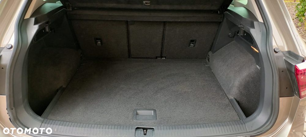 Volkswagen Tiguan - 12