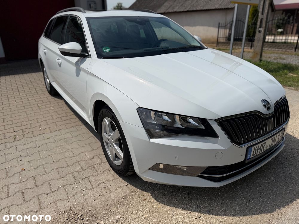 Skoda Superb 2.0 TDI Premium Edition - 3