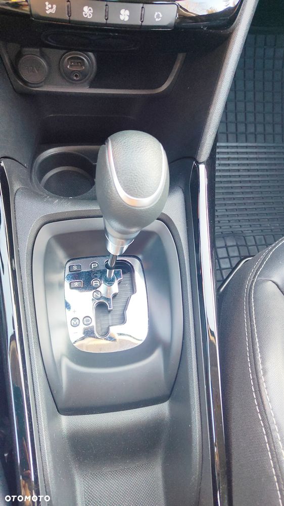 Peugeot 2008 PureTech 110 Stop&Start EAT6 Allure - 11