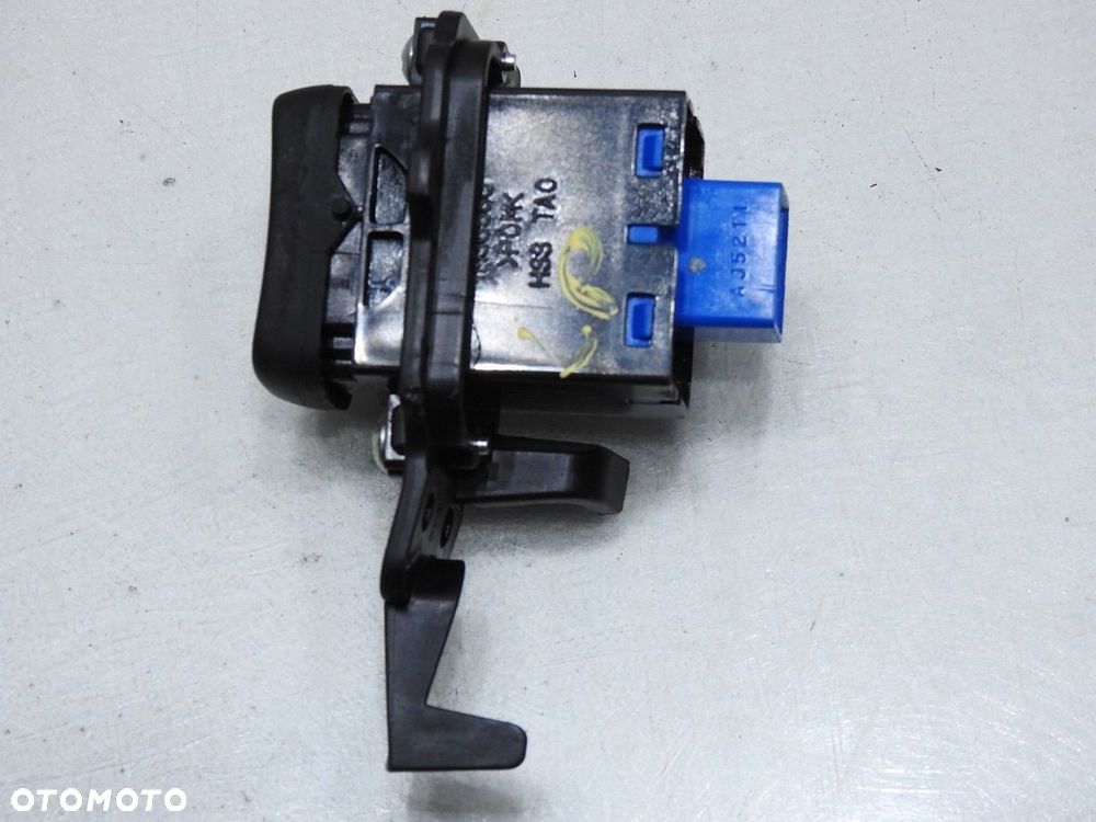 PRZYCISK PODGRZEWANIA FOTELA LEWY HONDA INSIGHT II - 2