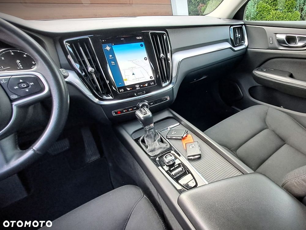 Volvo V60 D4 Geartronic Momentum - 7