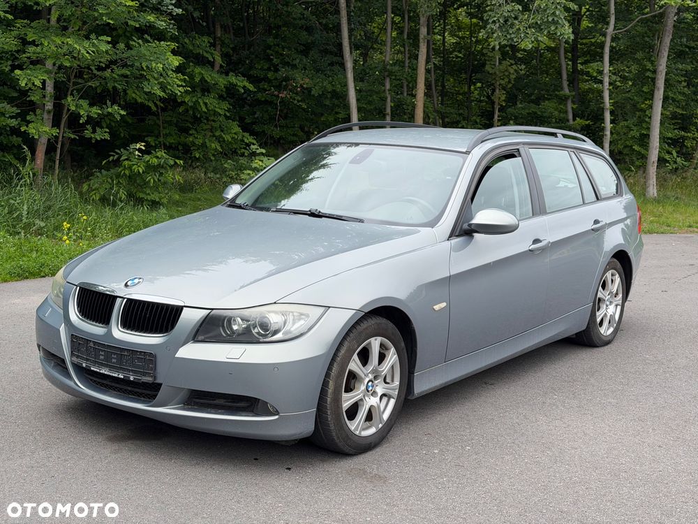 BMW Seria 3 318i Edition Exclusive - 1