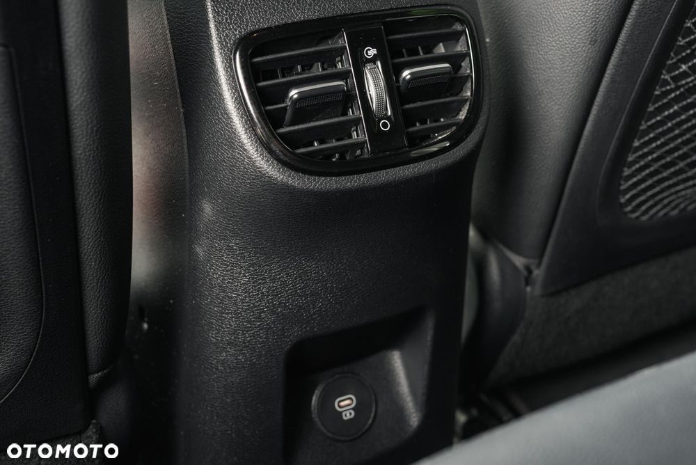 Kia ProCeed 1.6 T-GDI GT DCT - 34