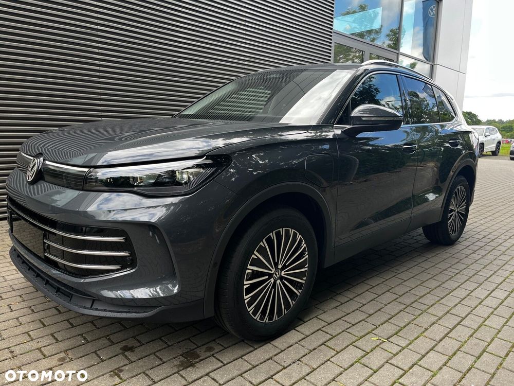 Volkswagen Tiguan - 5