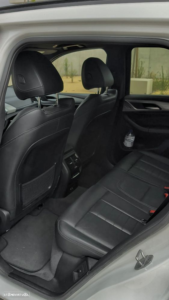 BMW iX3 Impressive - 13