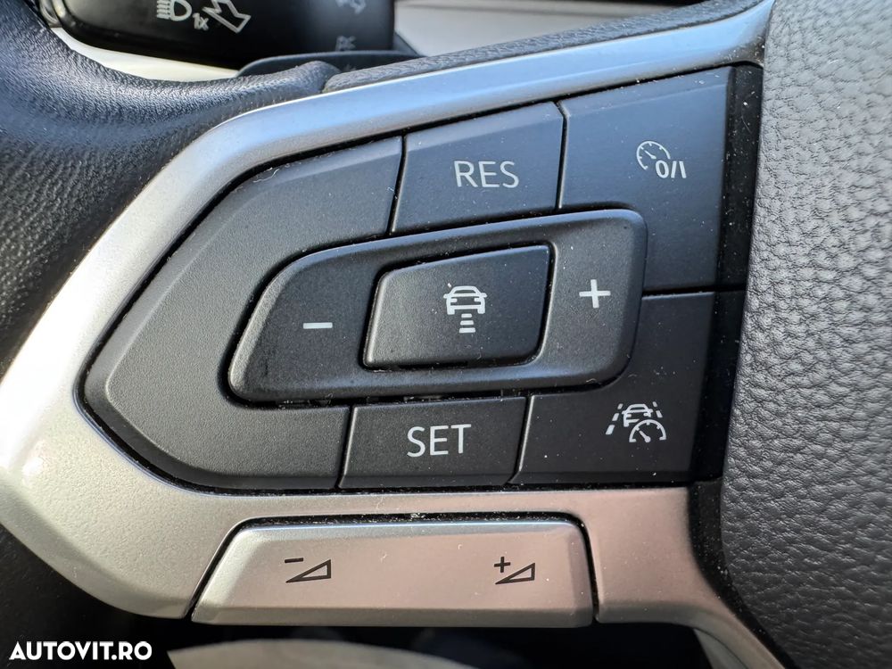 Volkswagen Golf 2.0 TDI DSG Style - 11