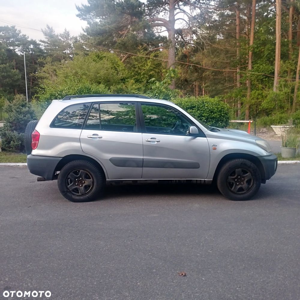 Toyota RAV4 2.0 D-4D 4x4 - 12